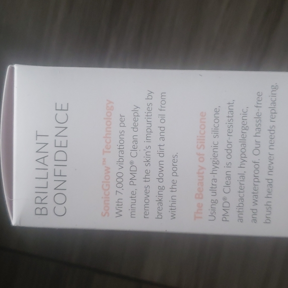 NWT PMD |clean smart facial cleansing device - Picture 9 of 10